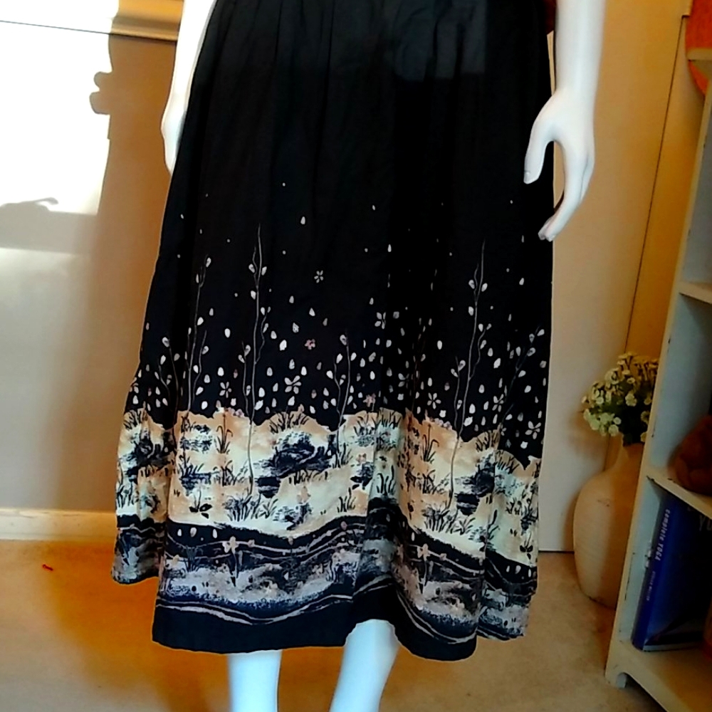 RETRO INSPIRED SKIRT